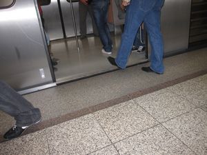 The gap between the platform and the train is small and flat.