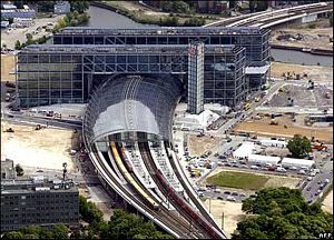 The Berlin Hauptbahnhof train station is located north of Tiergarten park.