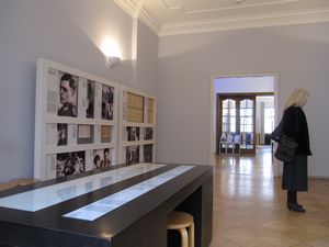 About 2/3 of the inside of the museum is step-free.