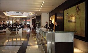 Image of Park Plaza Victoria London lobby