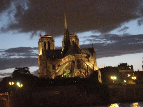 Accessible Paris Dinner Cruise on the Seine River