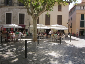 accessible restaurant in the city