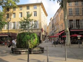Center of Aix-en-Provence, flat and accessible