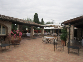 Article - San Felice, accessible Tuscany winery and villa 2-3122