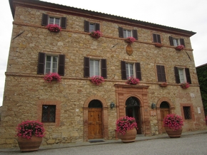 Accessible Tuscany Winery & Villa