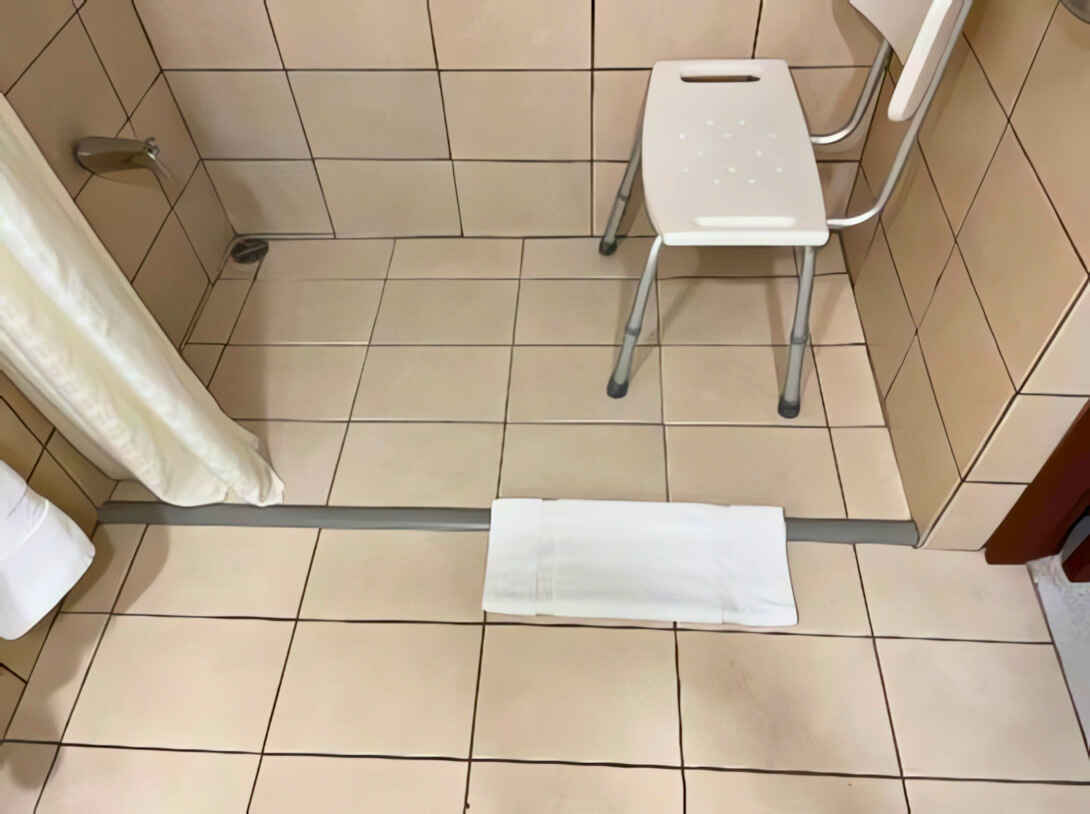 Roll-in Shower in Jaco