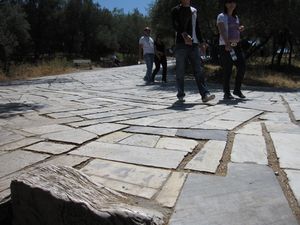 The approach to the Acropolis has severe cobblestones (2 star smoothness).